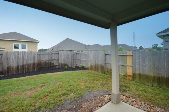 Building Photo - 2211 Hidden Meadow Ln