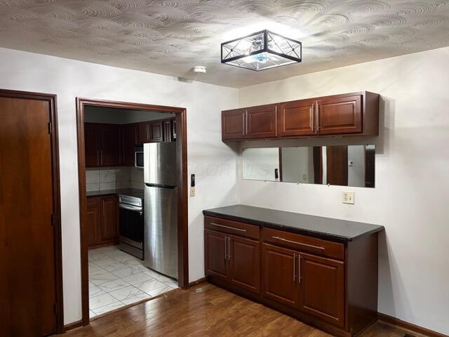 Building Photo - 938 Bluffway Dr
