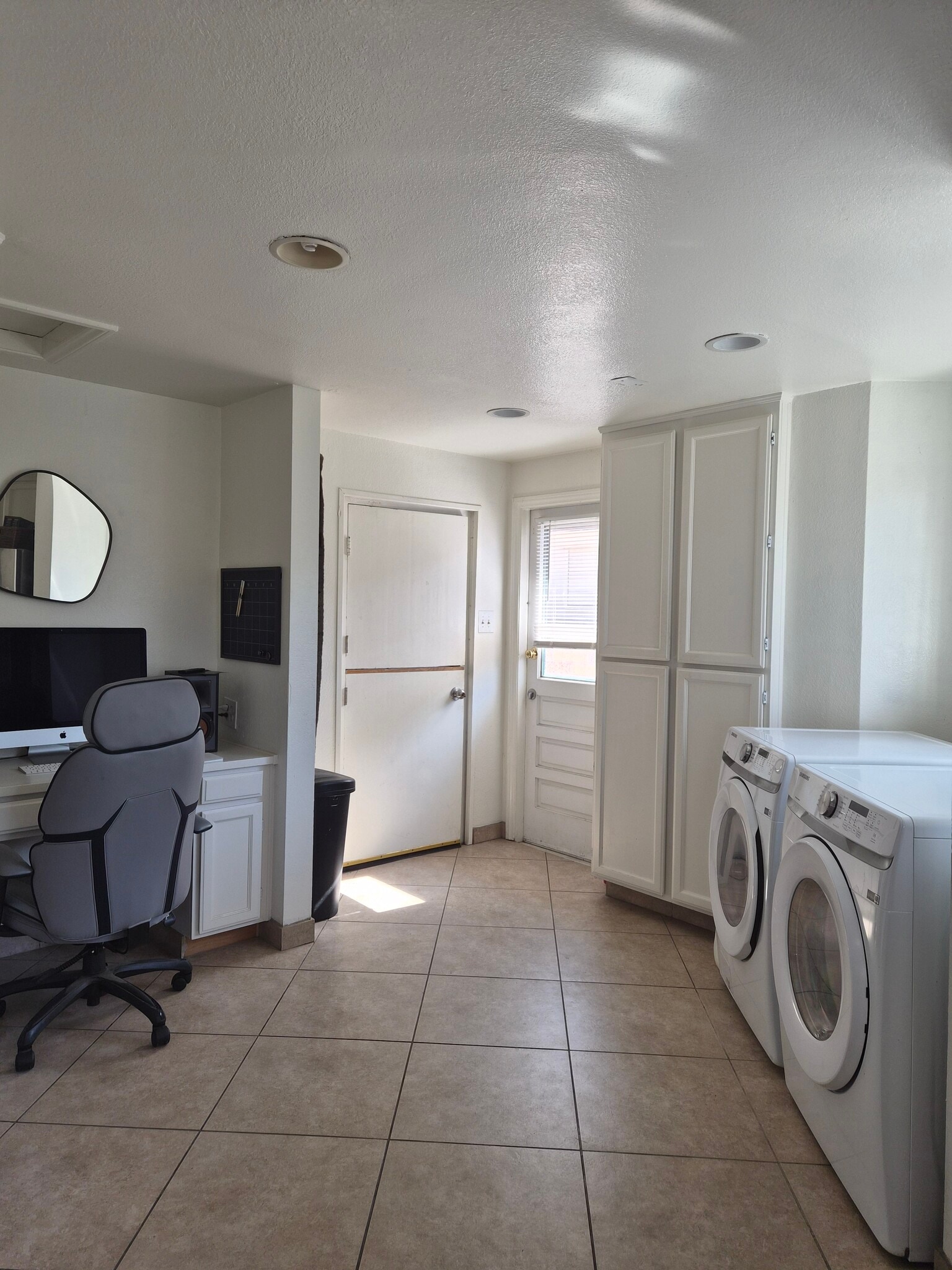 Building Photo - 968 Corte Maria Ave