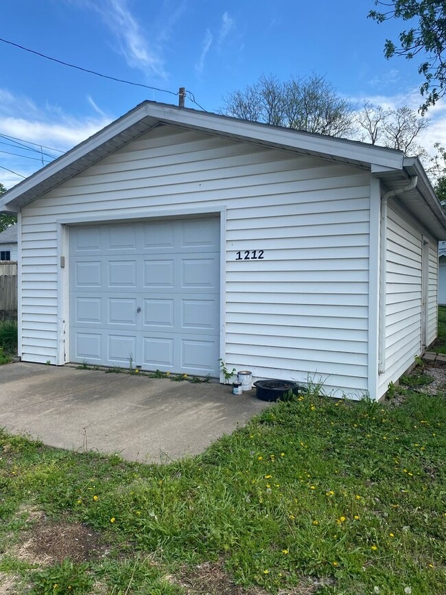 Building Photo - 1212 Elk St