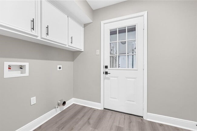 Building Photo - 5730 Old Lodge Dr