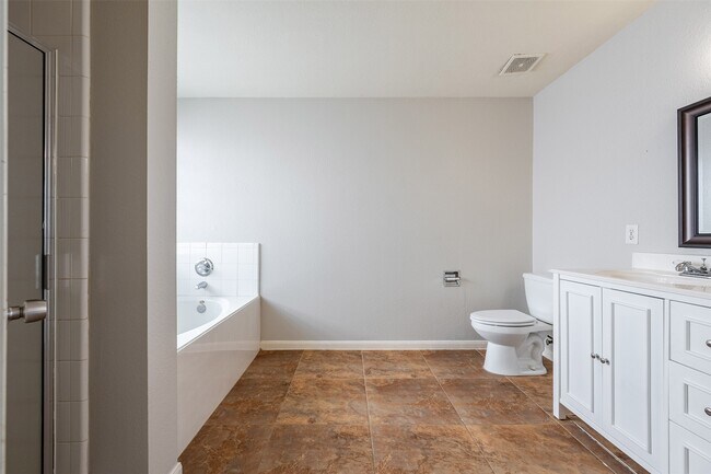 Building Photo - 15823 Kings Cypress Ln