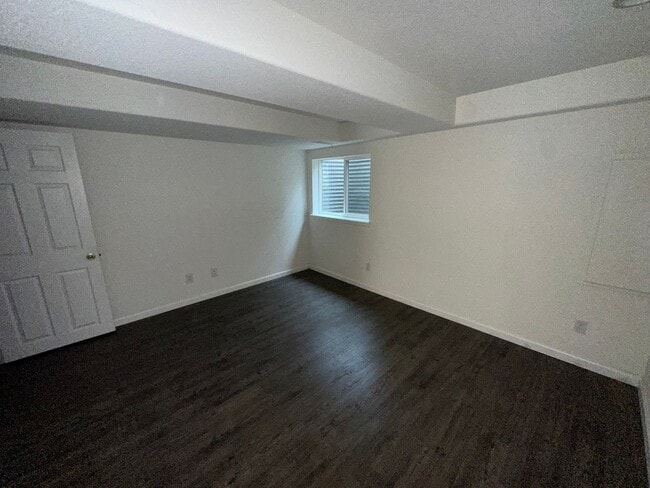 Building Photo - LOCATION LOCATION!! Open and inviting 3-be...