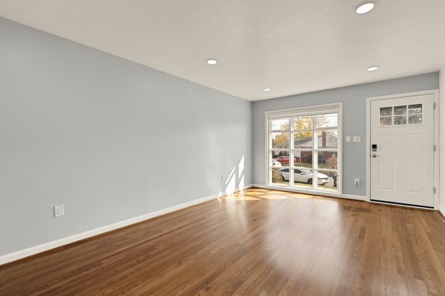 Building Photo - 119 Jasper Pl