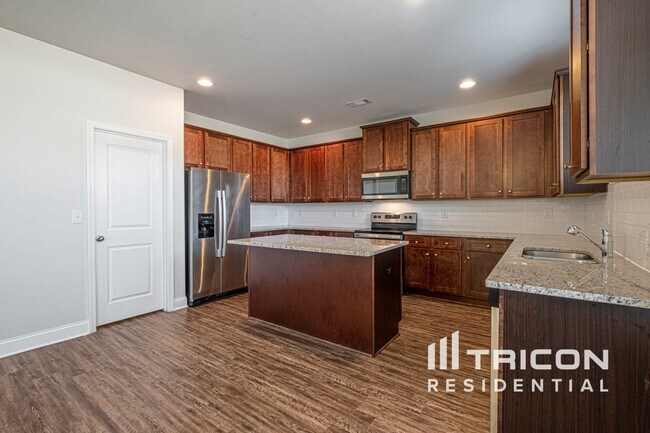Building Photo - 4162 Bella View Dr