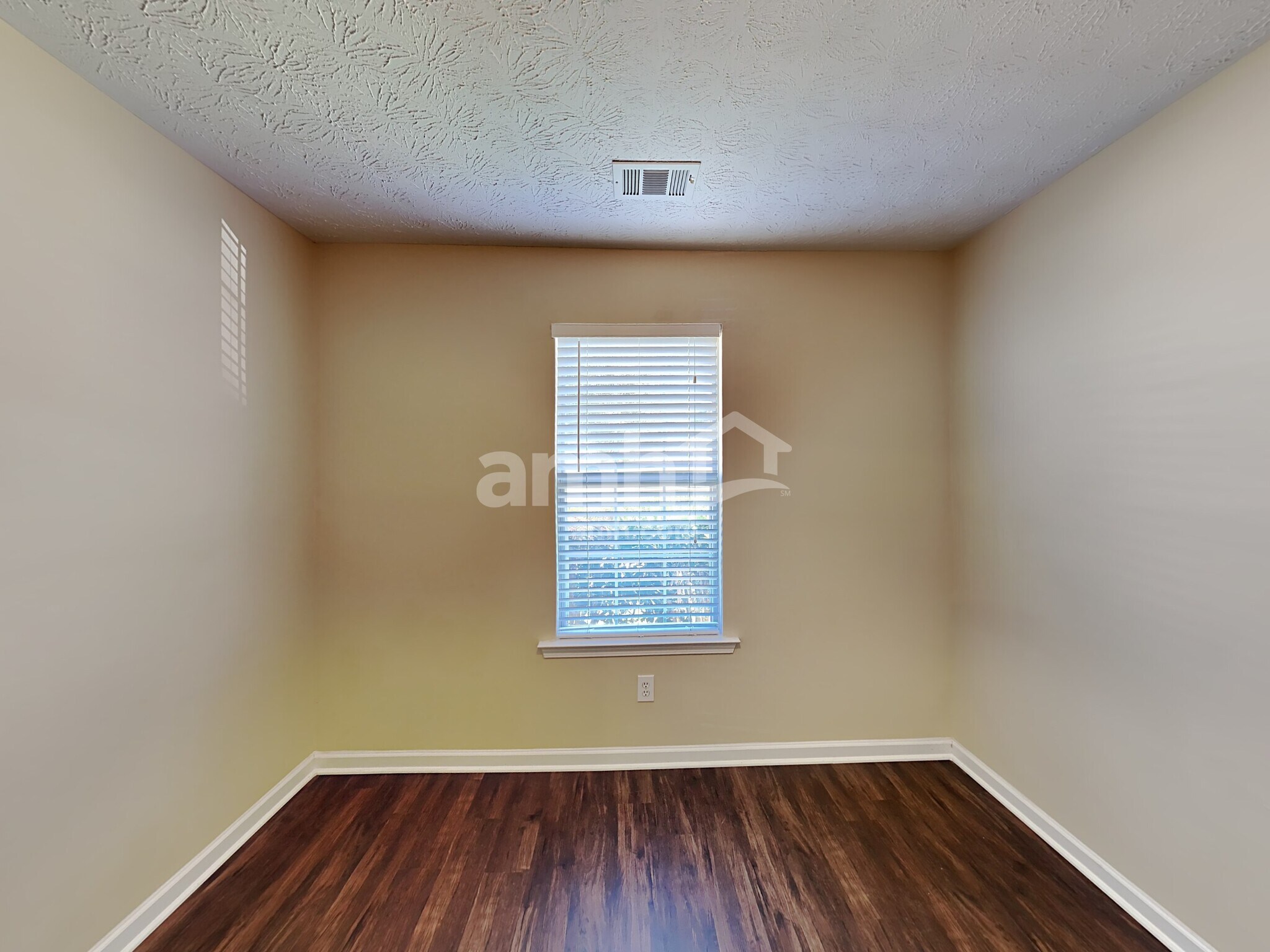 Building Photo - 532 Halley Way