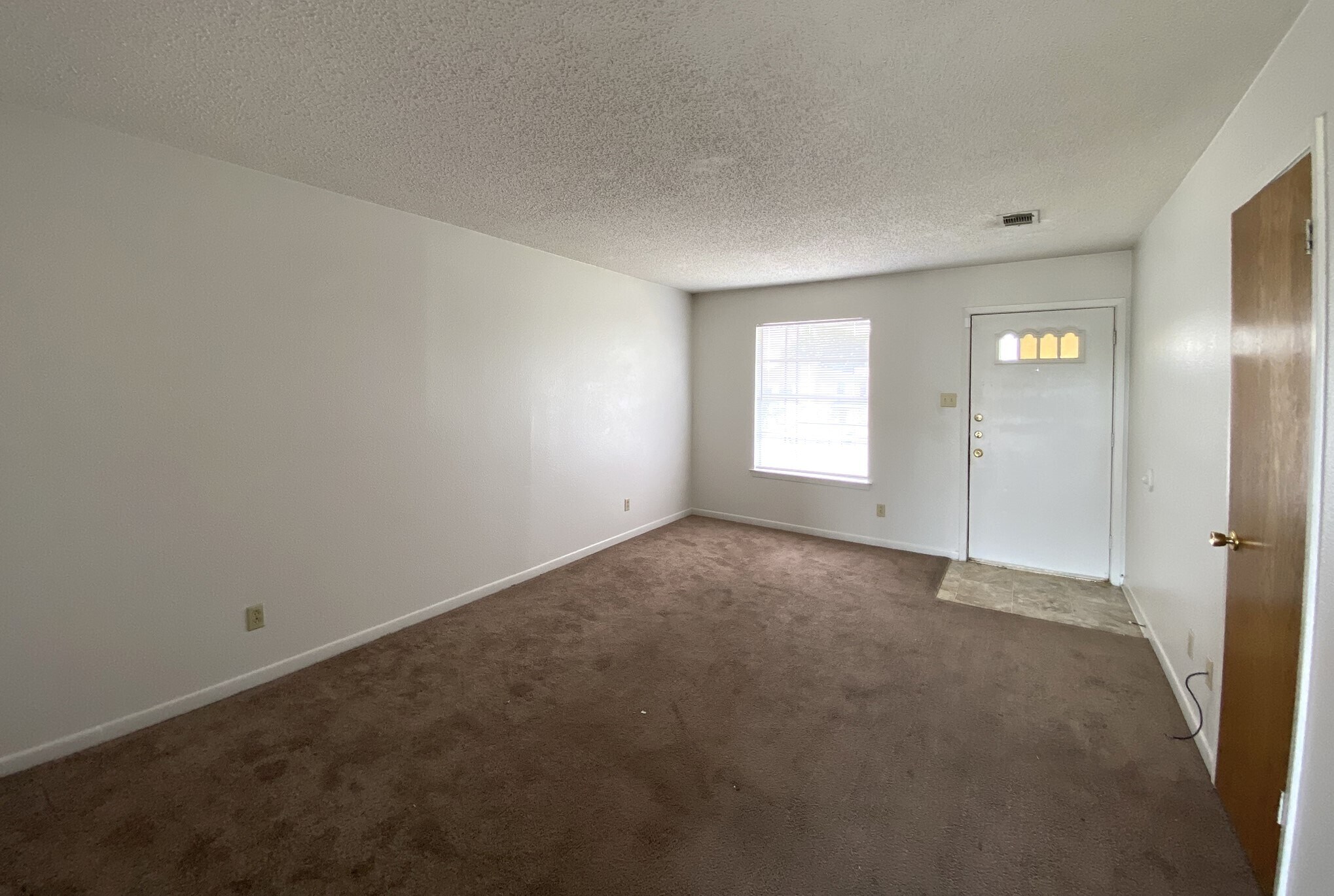 Building Photo - 4801 Rainbow Cir