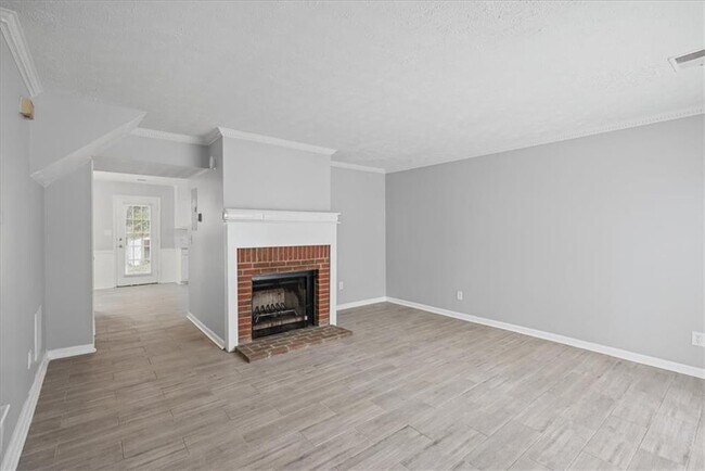 Building Photo - 291 Westland Way SW
