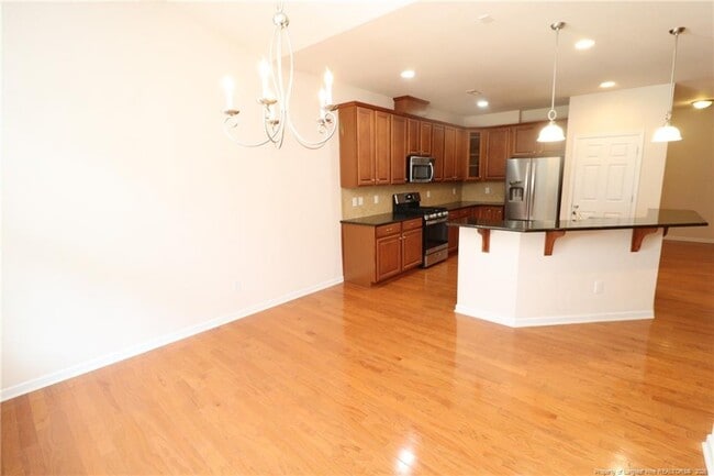 Building Photo - 619 Sealine Dr