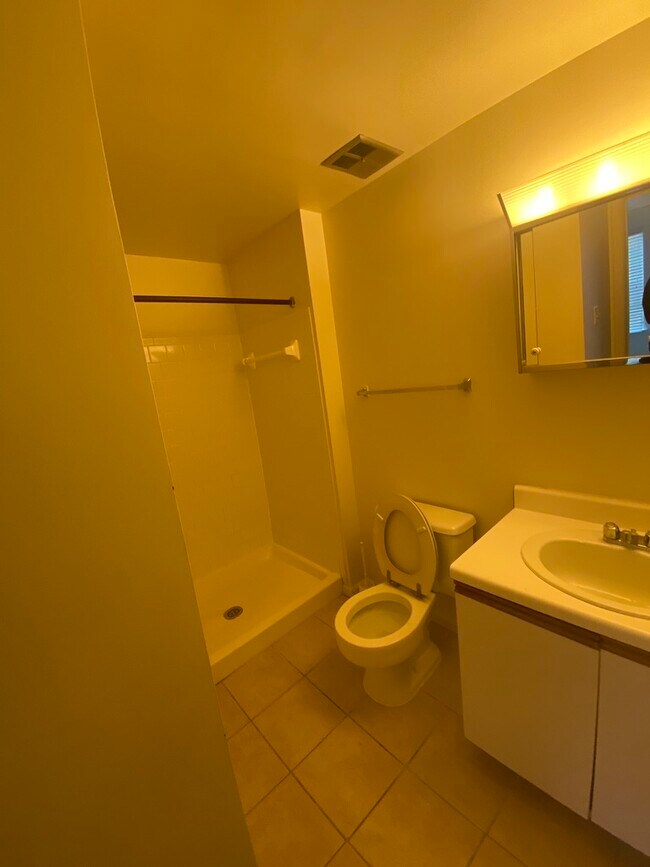 Building Photo - 4351 Pembrook Village Dr
