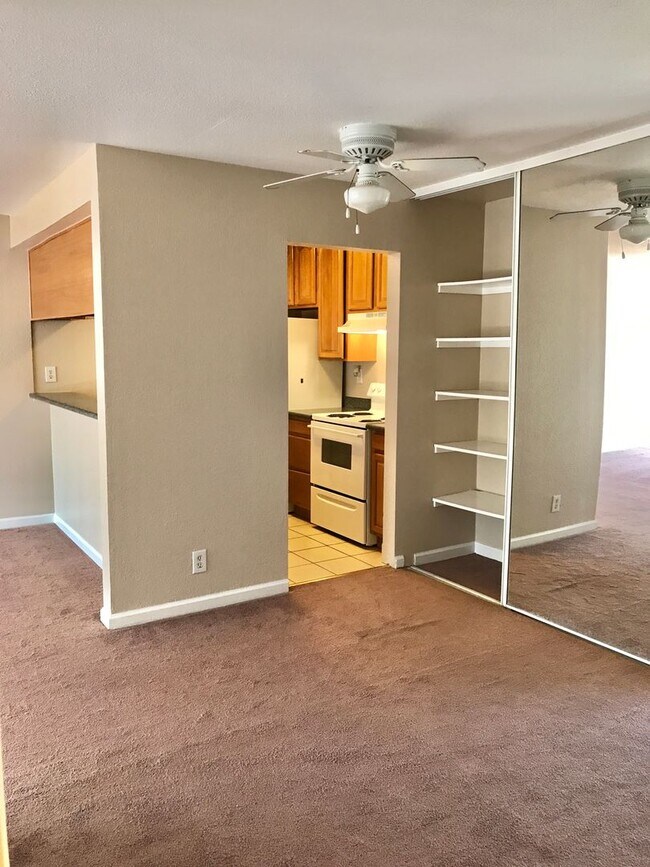 Building Photo - 1 Bedroom 1 Bath Condo in Hayward -- Coming Soon!!!