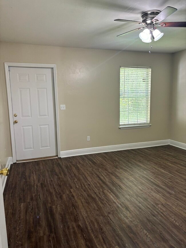 Building Photo - 3377 Sawtooth Dr