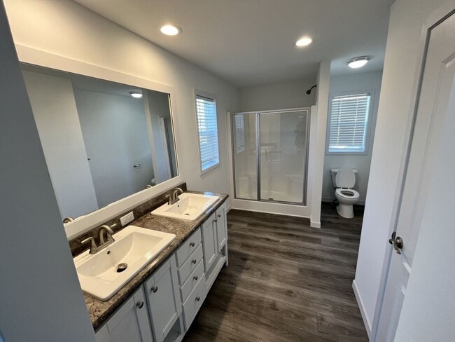 Building Photo - 5100 W Augusta Blvd