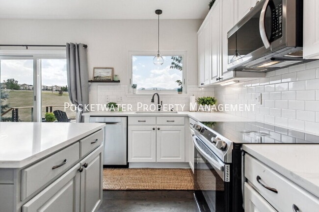 Building Photo - 3435 Castle Peak Ave