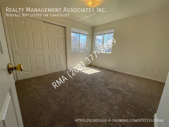 Building Photo - 6727 W Overland Rd