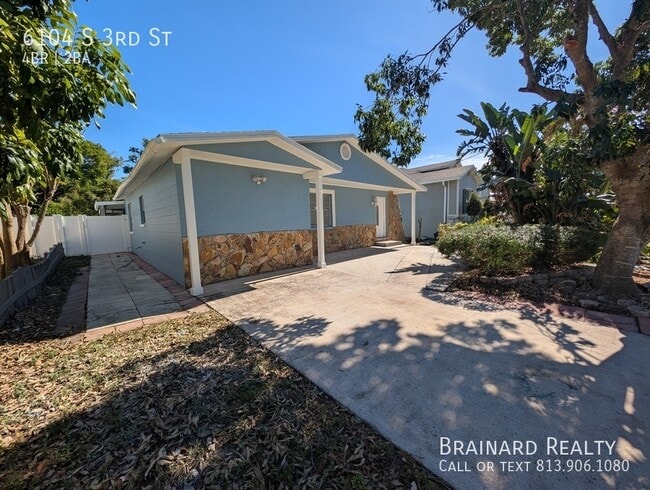 Primary Photo - 6104 S 3rd St