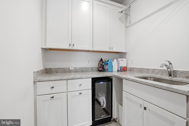 Building Photo - 2504 12th St N