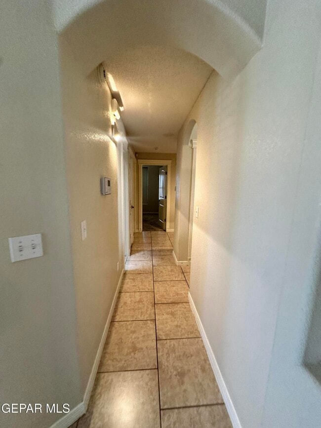 Building Photo - 5429 Francisco Roque Dr