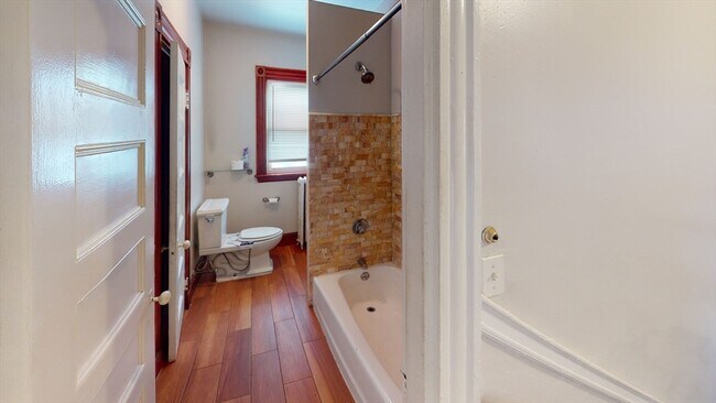 Building Photo - 35 Hewins St