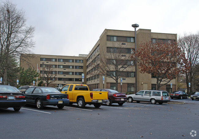 Building Photo - Lindenwold Tower