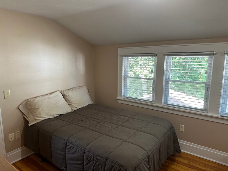 Building Photo - 4 Water St