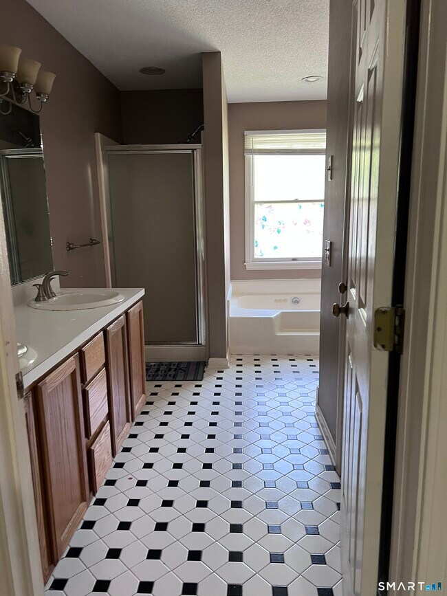 Building Photo - 163 Trotters Way