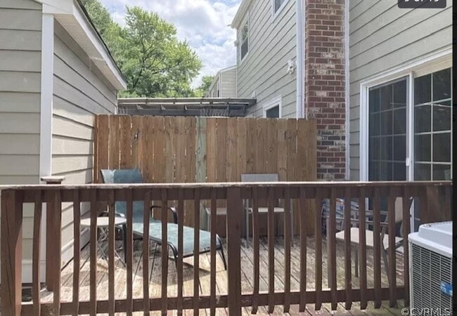 Building Photo - 9429 Greenhill Ct