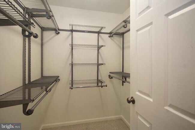 Building Photo - 4500 Lantern Pl