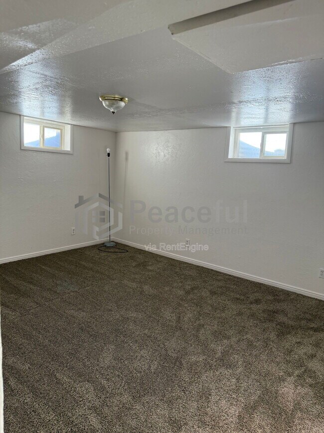 Building Photo - 2009 W Celia Way