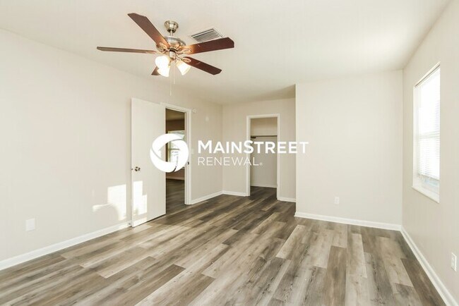 Building Photo - 4 Bedroom Pet-Friendly Home in MELBOURNE, ...