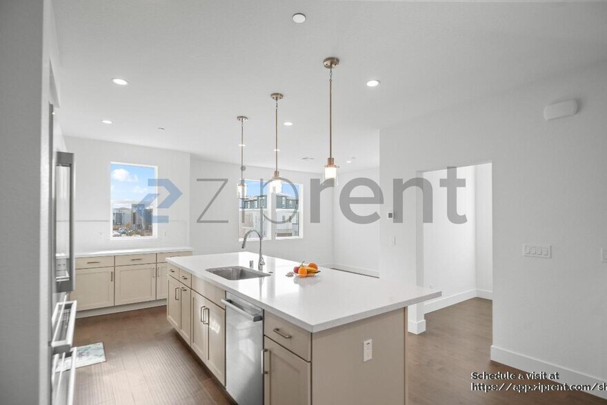 Building Photo - 3102 Seashell Ter