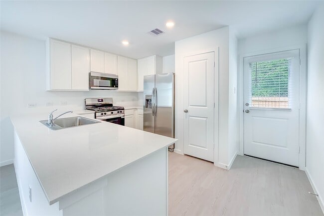 Building Photo - 21327 Patton Hills Ln