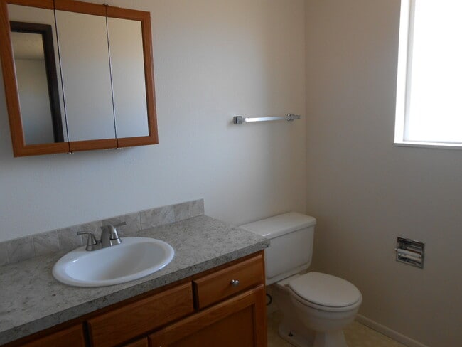 Building Photo - 61686 Daly Estates Dr