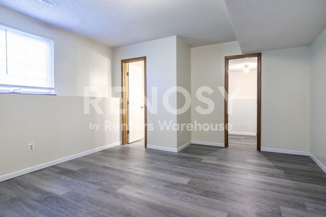 Building Photo - Cute 3 Bed, 2 full bath Townhome in Liberty