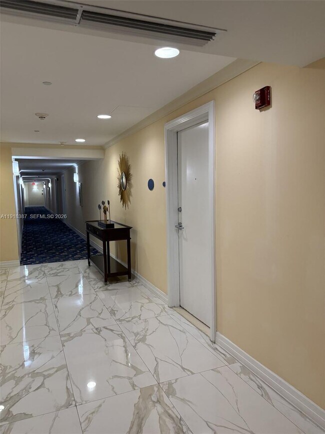 Building Photo - 6917 Collins Ave