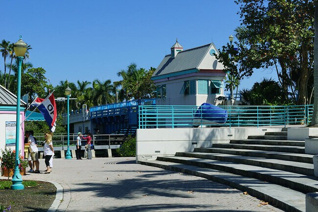 Building Photo - 815 Boynton Beach Blvd