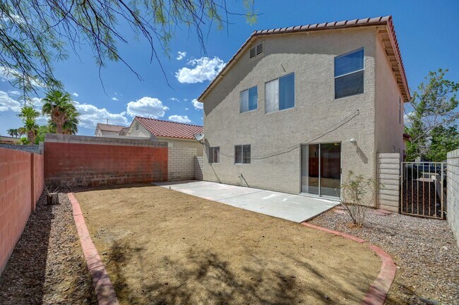 Building Photo - 8621 W Grand Pine Ave