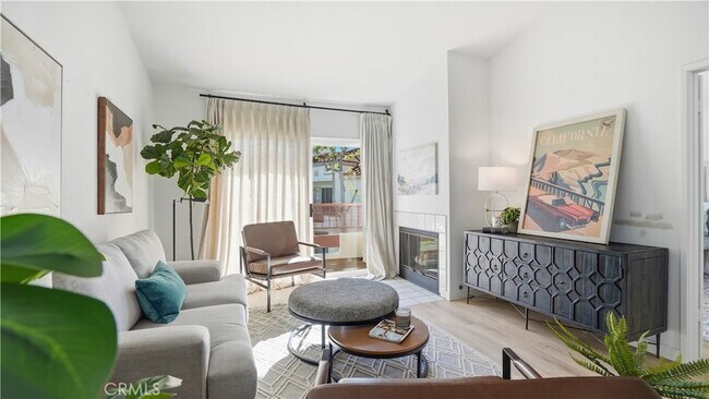 Building Photo - 405 Ribbon Beach Way