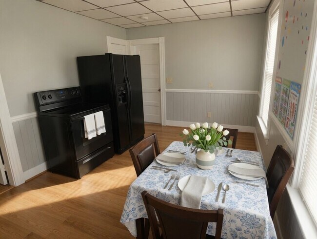 Building Photo - 60 W Broadway