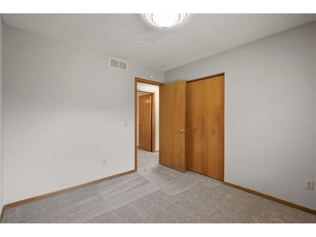 Building Photo - 17245 33rd Ave N
