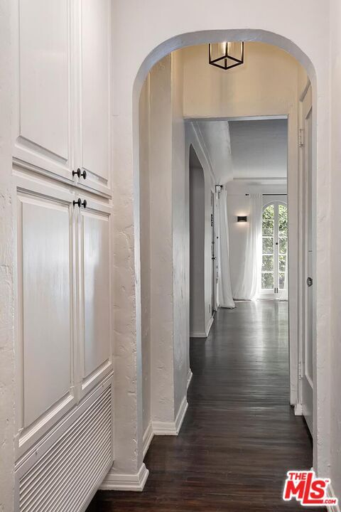 Building Photo - 373 S Crescent Heights Blvd