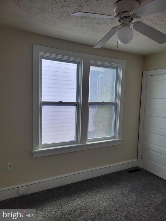 Building Photo - 729 E Washington St