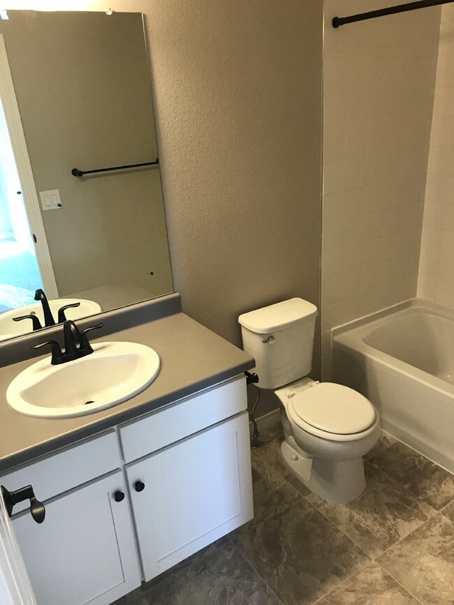 Building Photo - NEW and Modern! 3BR/2.5BA in GVR!