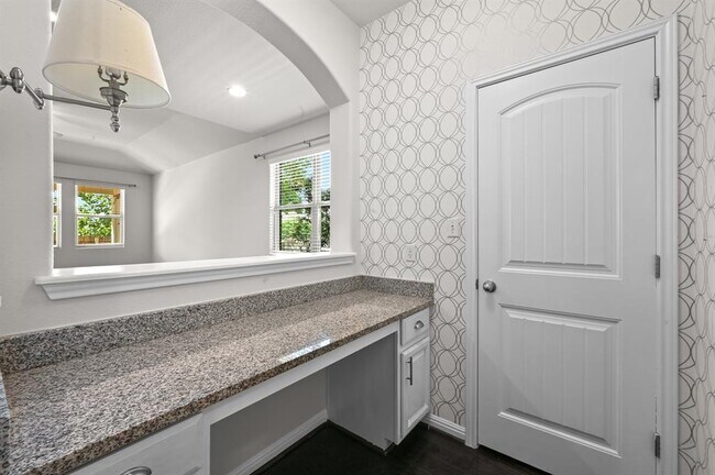 Building Photo - 351 Wincliff Dr