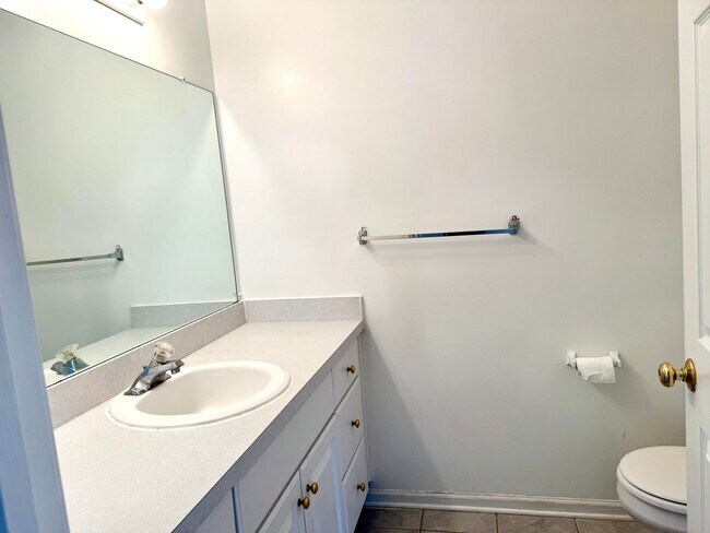 Building Photo - 2341 Timbercrest Ct