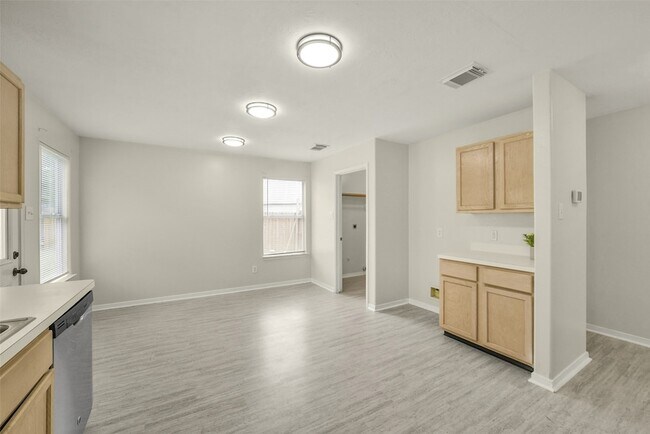 Building Photo - 839 Autumn Point Ln