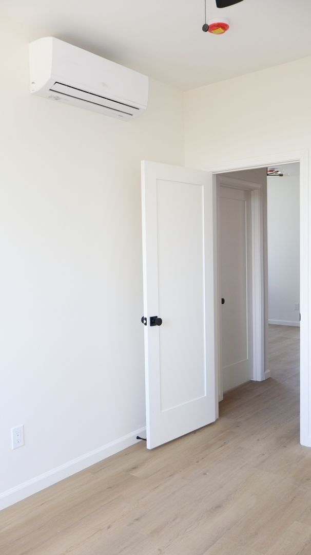 Building Photo - 3 bedrooms 2 baths Duplex- ADU style.