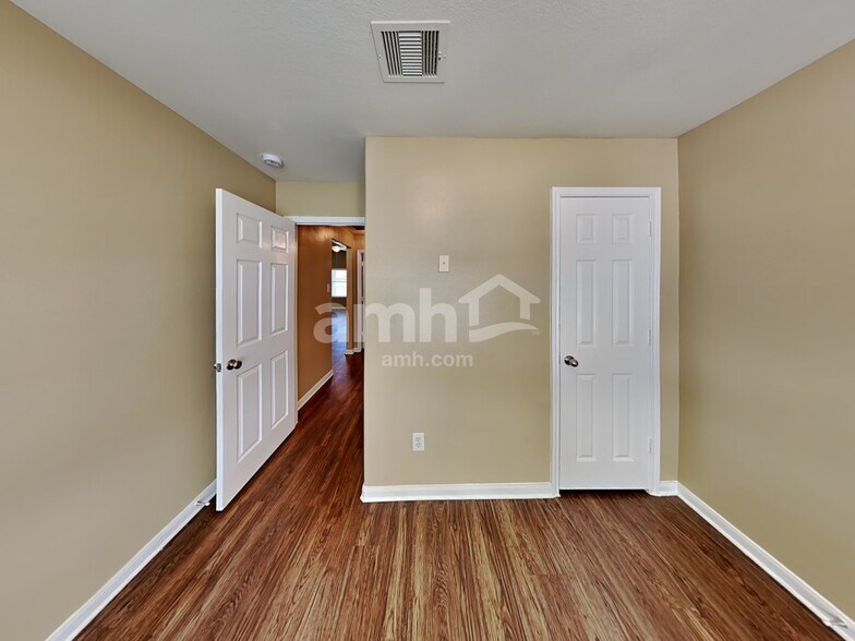 Building Photo - 3926 Cloudbluff Ln