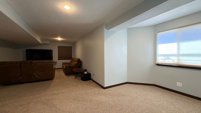 Building Photo - Great Home in Johnstown
