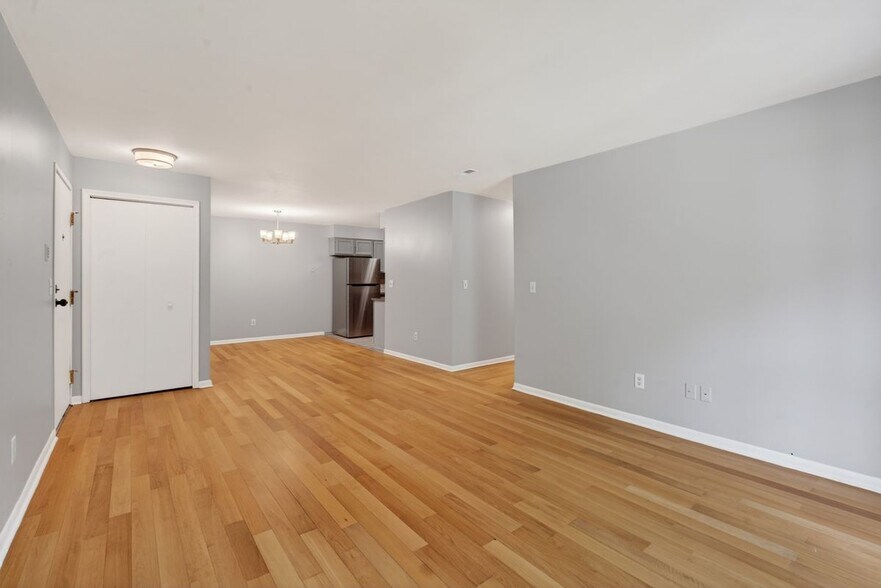 Building Photo - 10228 Nancys Blvd